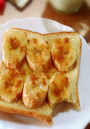 お腹いっぱい♡シナモンバナナトースト-レシピのメイン写真