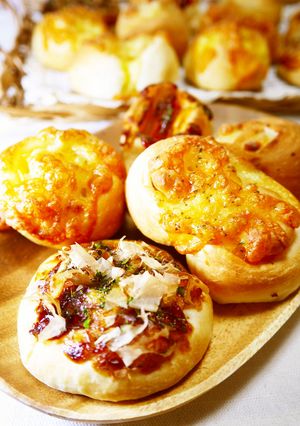 HB小さめのお惣菜パンでランチ！５種×３-レシピのメイン写真