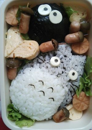 ＊*トトロ＆まっくろくろすけ*＊キャラ弁-レシピのメイン写真