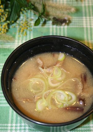 ♡旦那レシピ・ボリボリきのこの味噌汁♡-レシピのメイン写真
