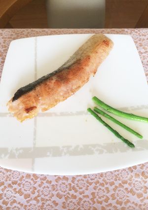 簡単なレモンバターで焼いた鮭のムニエル-レシピのメイン写真