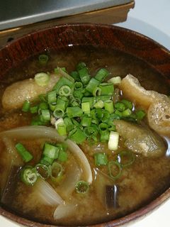 茄子と玉ねぎの味噌汁-レシピのメイン写真