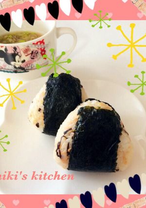 朝食・お弁当♡塩昆布とツナマヨおにぎり-レシピのメイン写真
