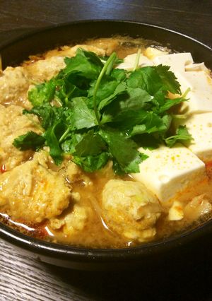 鶏団子とごぼうのチゲ鍋-レシピのメイン写真