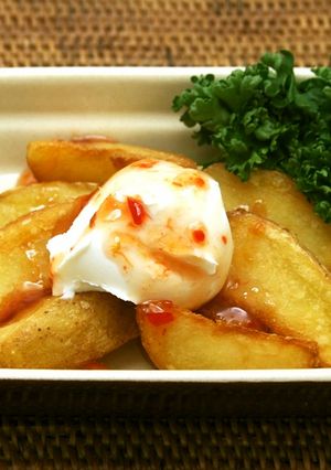 スイートチリソースのサワークリームポテト-レシピのメイン写真