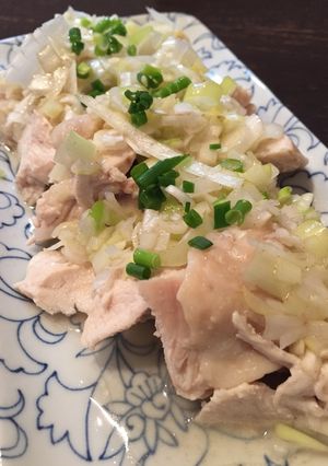 簡単胸肉で！蒸し鶏のネギソース-レシピのメイン写真