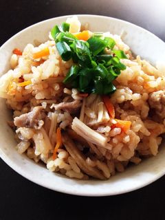豚肉でごちそう炊き込みご飯-レシピのメイン写真