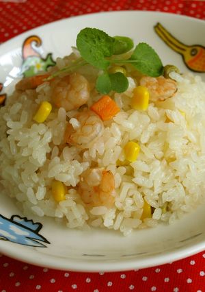 炊飯器でも本格的☆さっぱり梅味エビピラフ-レシピのメイン写真