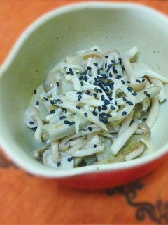 きのことごぼうのごま風味サラダ-レシピのメイン写真