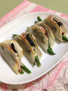 余った餃子の皮でシソカニかま焼き-レシピのメイン写真