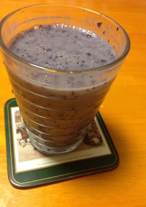 バナナと巨峰のはちみつ牛乳スムージー-レシピのメイン写真