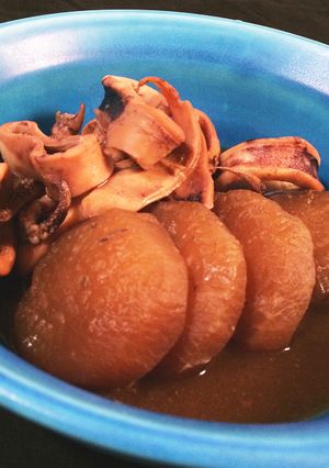炊飯器におまかせ!イカと大根の煮物-レシピのメイン写真