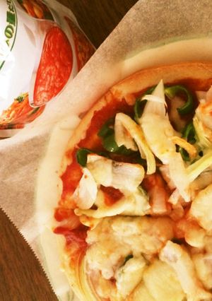 トマトソースで簡単野菜たっぷりピザ-レシピのメイン写真