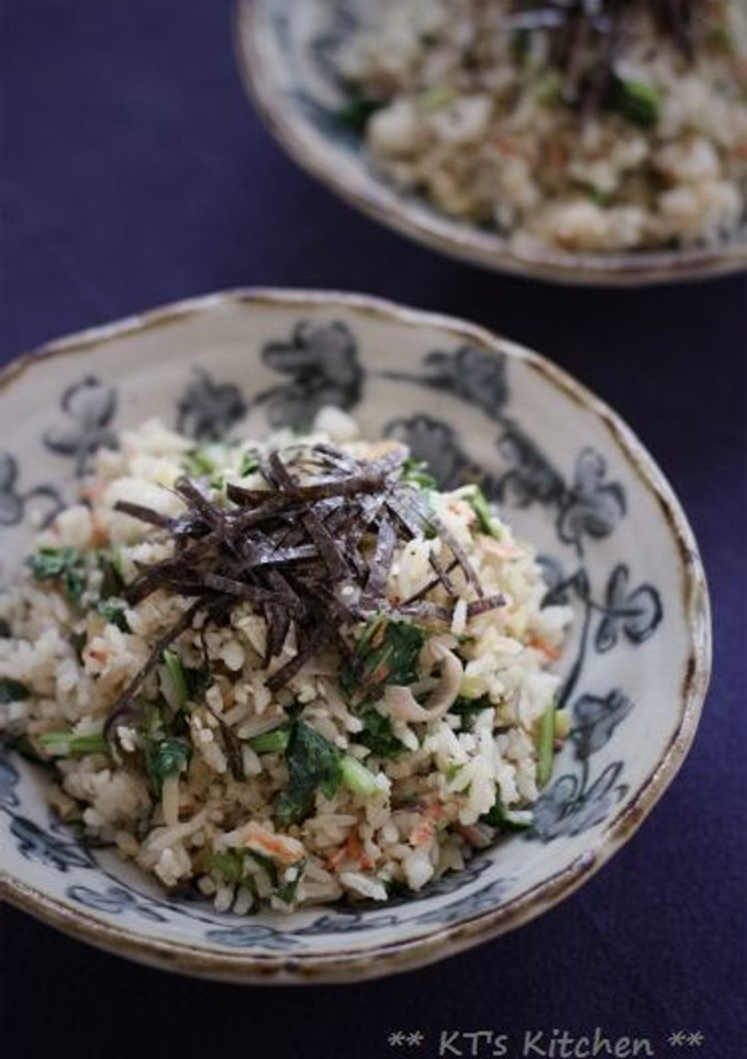 カブの葉と茗荷、桜海老の焦がし醤油焼き飯-レシピのメイン写真