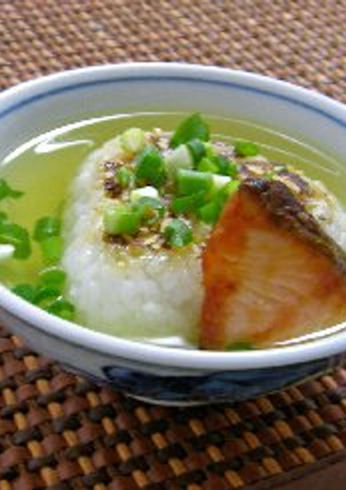 鮭茶漬け　焼きおにぎりで香ばしく・・・-レシピのメイン写真