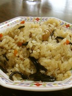 超簡単!ひじきの煮物で炊き込みご飯-レシピのメイン写真