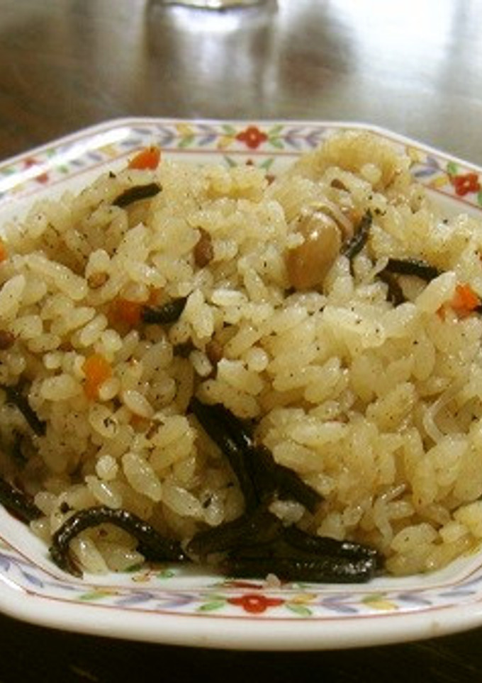 超簡単！ひじきの煮物で炊き込みご飯-レシピのメイン写真