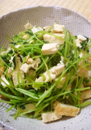 豆苗と厚揚げの炒め物-レシピのメイン写真
