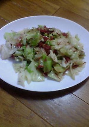 キャベツとコンビーフの炒め物-レシピのメイン写真