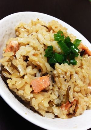 秋鮭☆秋鮭と塩こんぶの炊き込みご飯-レシピのメイン写真