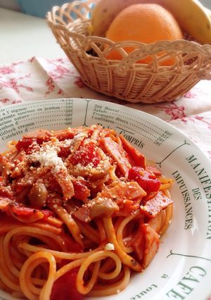 ハムとしめじのトマトソースパスタ-レシピのメイン写真