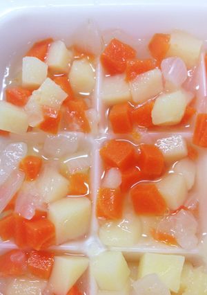 離乳食中期〜3種の野菜と野菜スープ〜-レシピのメイン写真