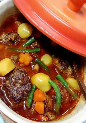 ハロウィン風秋いろ煮込みハンバーグ-レシピのメイン写真