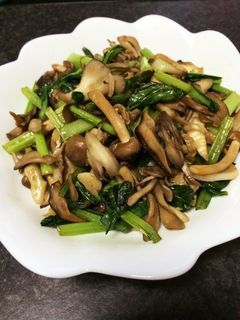 きのこと小松菜のガーリックバター炒め-レシピのメイン写真