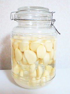 塩にんにく☆にんにくの塩漬け☆長期保存-レシピのメイン写真