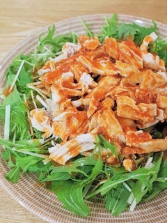 トマトソースでいただくチキンサラダ-レシピのメイン写真