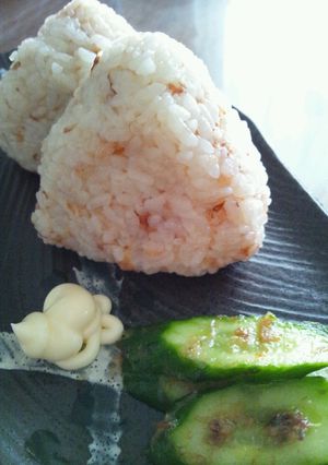 朝からモリモリ食べれる☆オニギリ-レシピのメイン写真