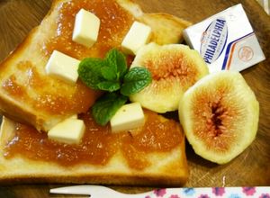 いちじく！クリチー＆ジャムトースト♪-レシピのメイン写真