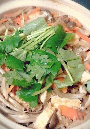一人用土鍋で炊く☆鶏ごぼう炊き込みご飯-レシピのメイン写真