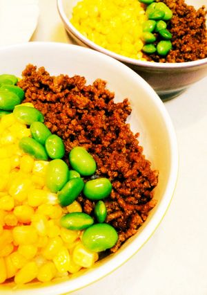 合い挽肉とコーンと枝豆のそぼろ丼-レシピのメイン写真