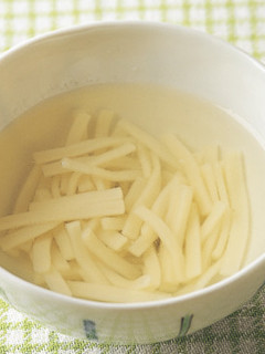 うどん(ゆでめんから)1才〜1才6カ月頃-レシピのメイン写真