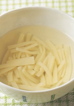 うどん(ゆでめんから)1才〜1才6カ月頃-レシピのメイン写真