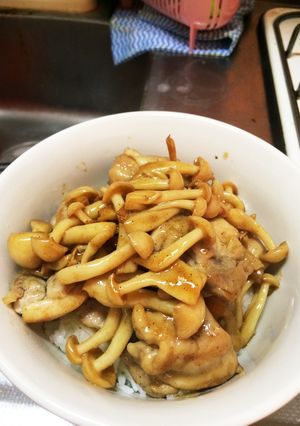 簡単★ぶなしめじと鶏ももの照り焼き丼-レシピのメイン写真