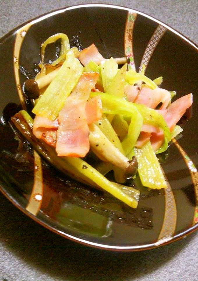万能おかず!!ずいきのパッと炒め-レシピのメイン写真