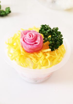 鮭フレークと青じそのカップ寿司-レシピのメイン写真