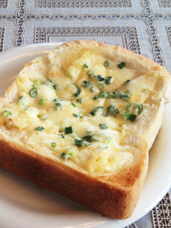 超簡単!朝食に!ネギマヨチーズトースト☆-レシピのメイン写真