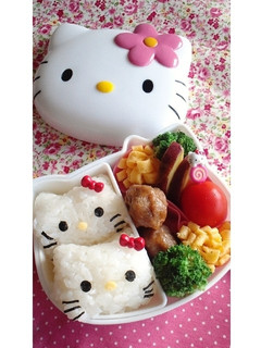 簡単♪キャラ弁☆キティちゃんおにぎり-レシピのメイン写真