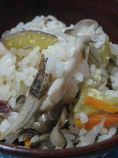 さつまいもときのこの炊き込みご飯-レシピのメイン写真