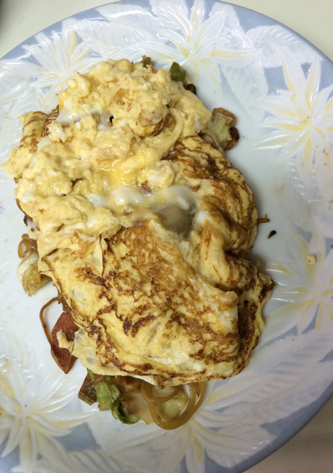 残った焼きそばでオムそば-レシピのメイン写真