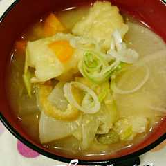 รูปของ ほっこり温かい♡⃛具沢山すいとん汁