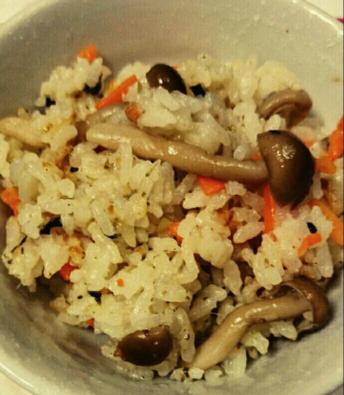 お茶漬けの素で簡単！炊き込みご飯-レシピのメイン写真