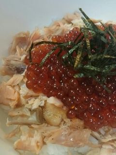 ☆秋鮭といくらの親子丼☆-レシピのメイン写真