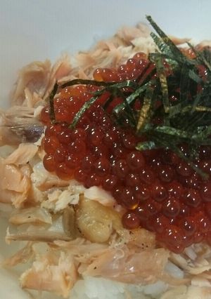 ☆秋鮭といくらの親子丼☆-レシピのメイン写真
