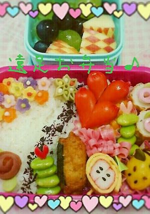 お花いっぱい女の子の遠足お弁当♪-レシピのメイン写真