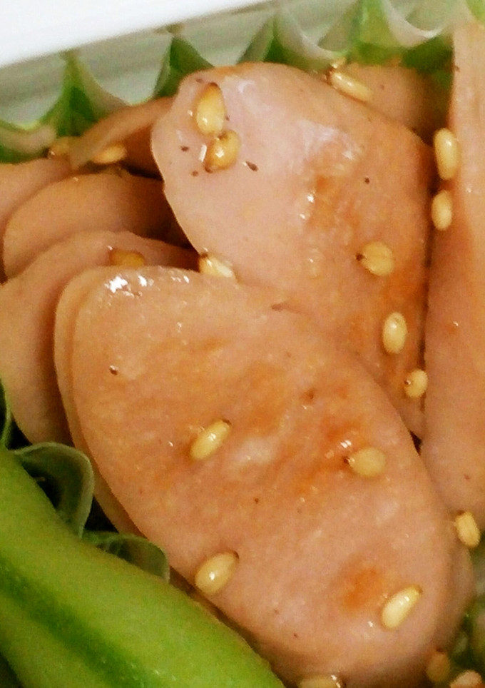 魚肉ソーセージのゴマポン炒め☆簡単お弁当-レシピのメイン写真