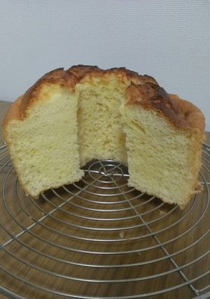 ココナッツオイルのシフォンケーキ-レシピのメイン写真